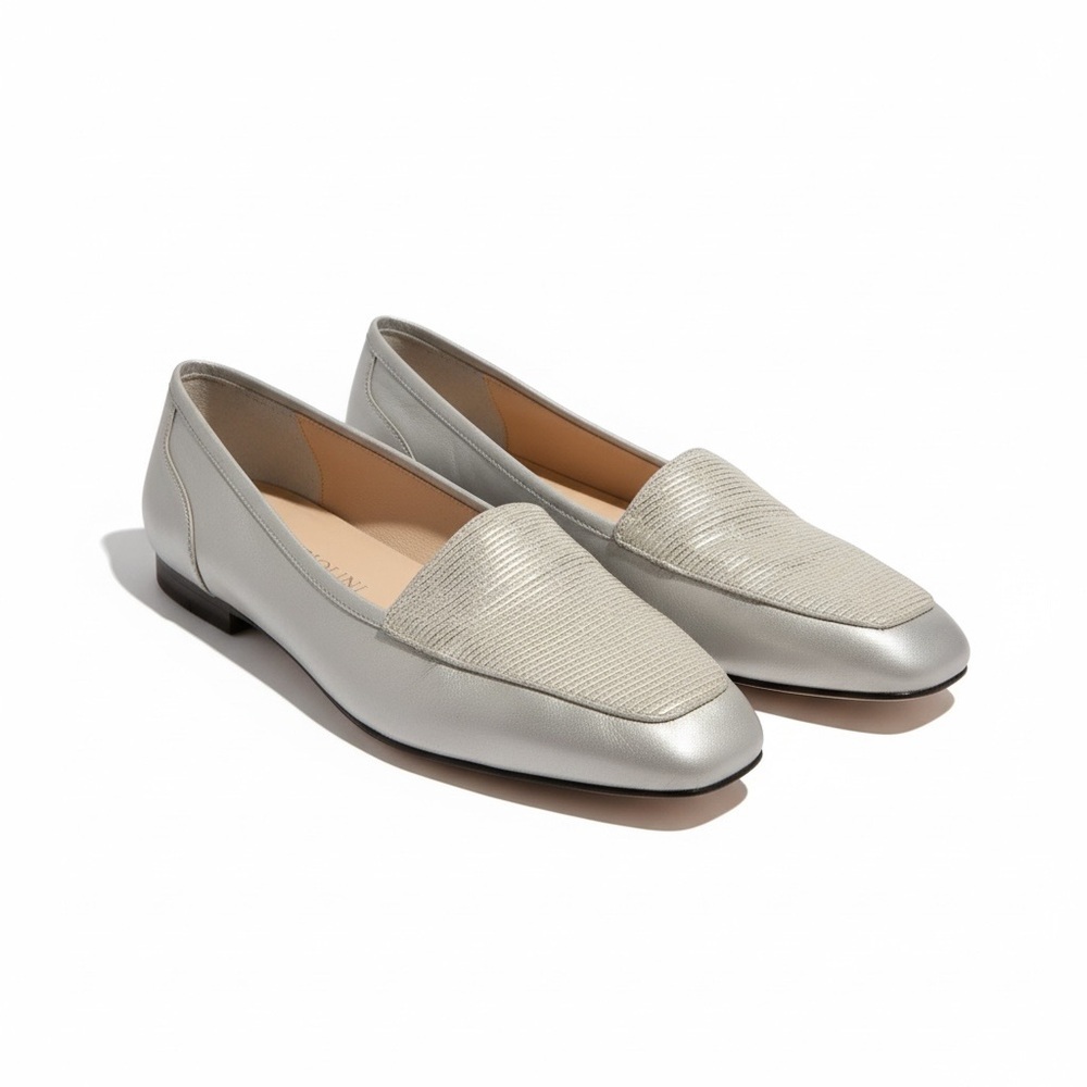 Enzo Angiolini Metallic Detail Loafers💛